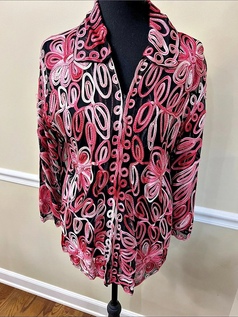Mary Kay Embroidered Floral Vintage Zip Up Top in Black & Pink Size Medium